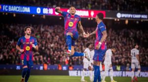 Raphinha, dublă în FC Barcelona - Osasuna 2-0