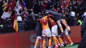 Galatasaray a câștigat în prelungiri meciul cu Trabzonspor, scor 4-3 după un autogol al oaspeților