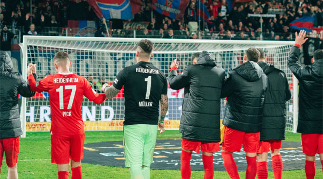 Jucătorii lui Heidenheim, mulțumiți după 0-0 cu Borussia Dortmund