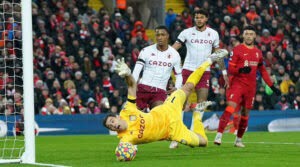 Emi Martinez, în prim-plan în meciul Liverpool - Aston Villa 1-0
