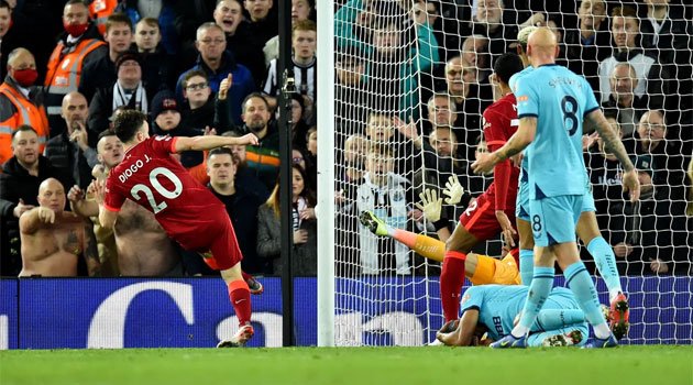 Diogo Jota a marcat un gol controversat în meciul Liverpool - Newcastle 3-1