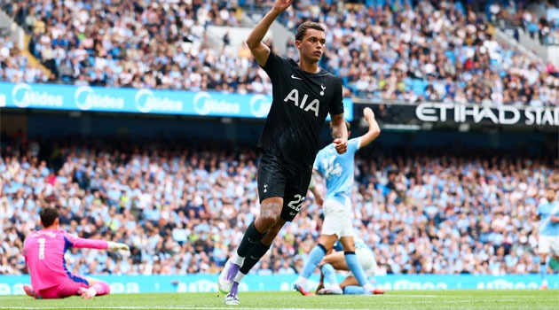 Brennan Johnson a deschis scorul în meciul Manchester City - Tottenham 0-2