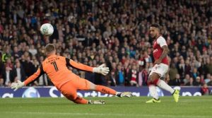 Theo Walcott a marcat singurul gol al meciului Arsenal - Doncaster 1-0