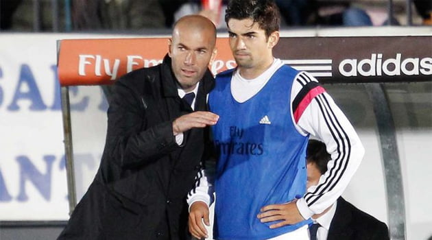 Zinedine Zidane alături de fiul său, Enzo